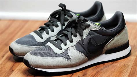 nike internationalist olijfgroen|Nike Internationalist Review and Lookbook (5+ Years Wearing .